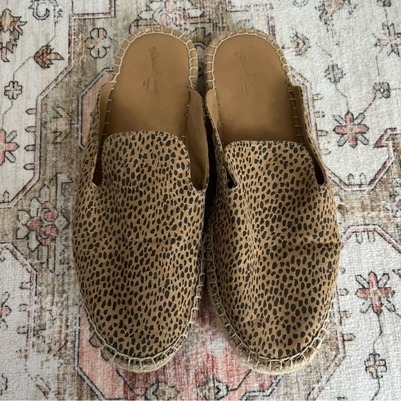 Leopard Print Espadrille Mules - Picture 2 of 3